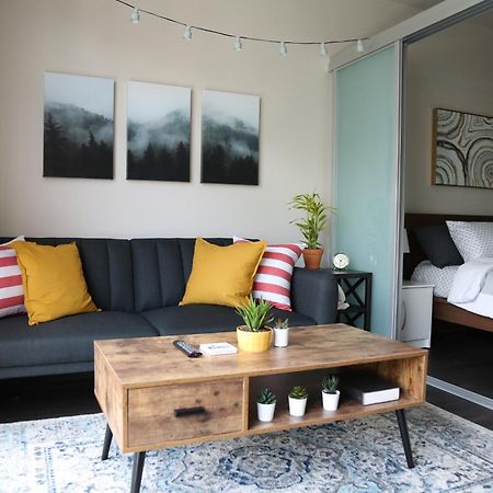 Queen Anne Abode - 1 Block From Cpa! - Free Parking! Сиатъл Екстериор снимка