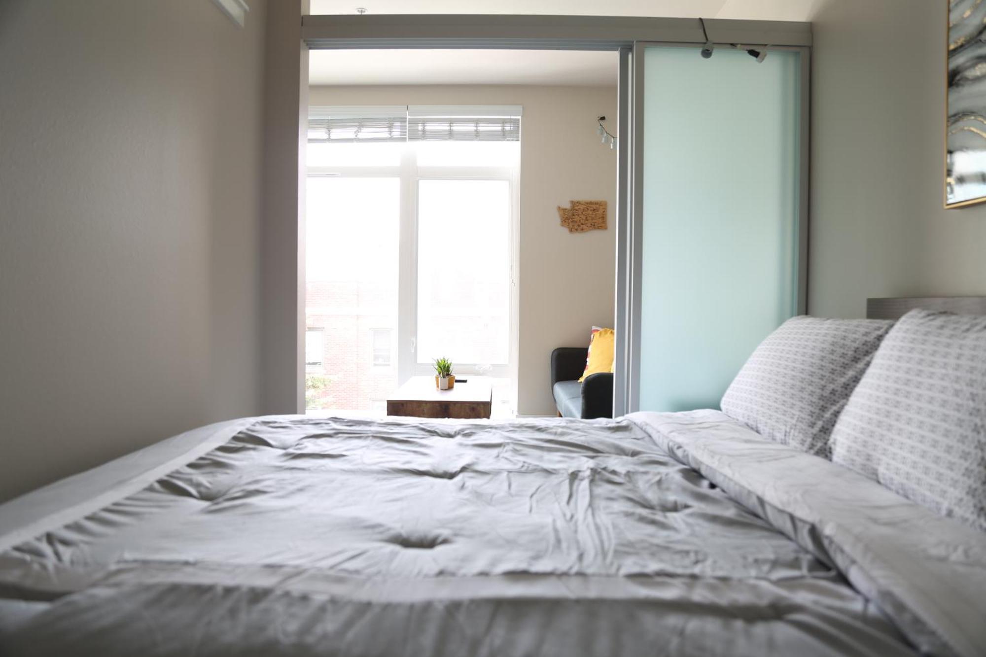 Queen Anne Abode - 1 Block From Cpa! - Free Parking! Сиатъл Екстериор снимка