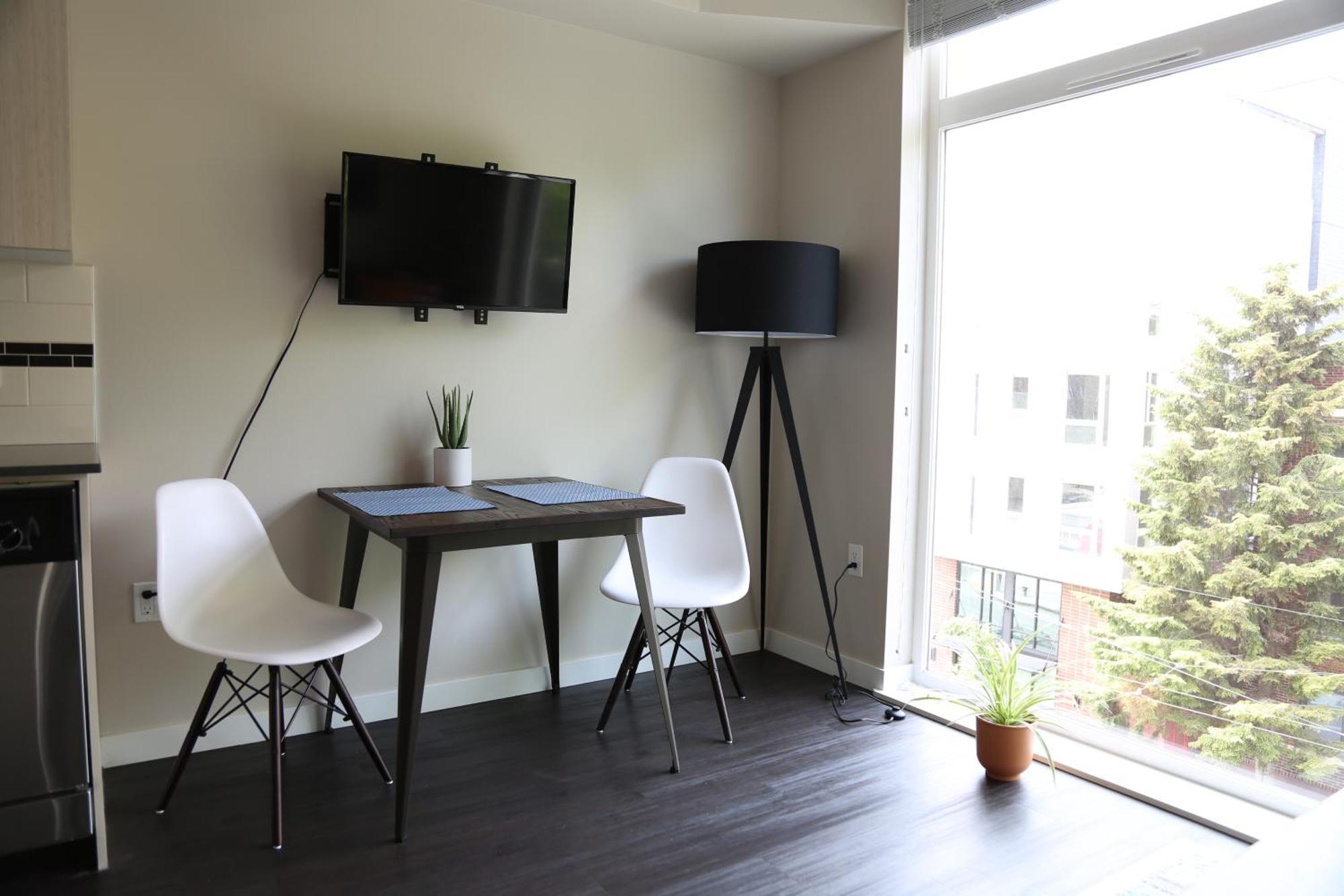 Queen Anne Abode - 1 Block From Cpa! - Free Parking! Сиатъл Екстериор снимка