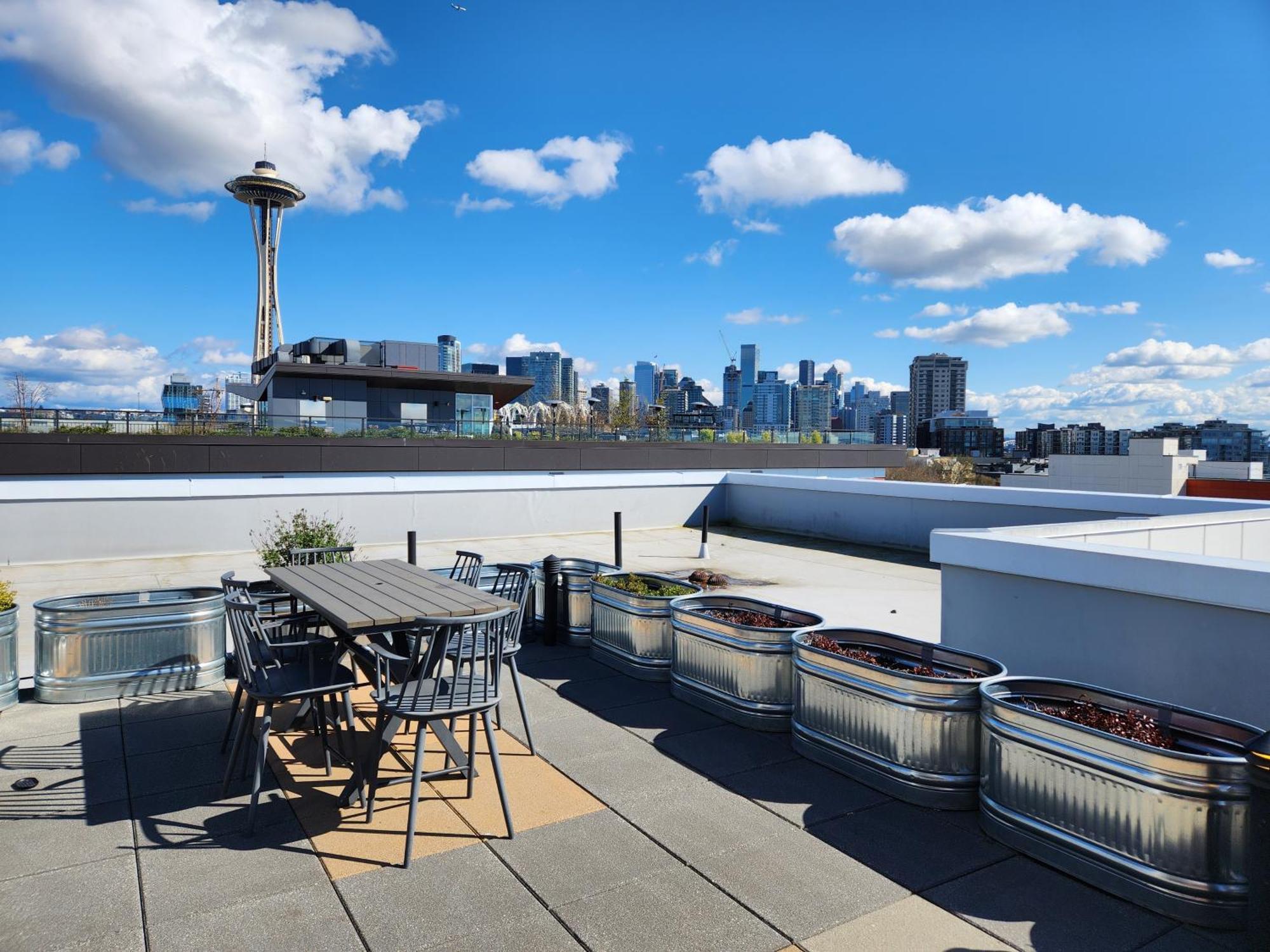 Queen Anne Abode - 1 Block From Cpa! - Free Parking! Сиатъл Екстериор снимка